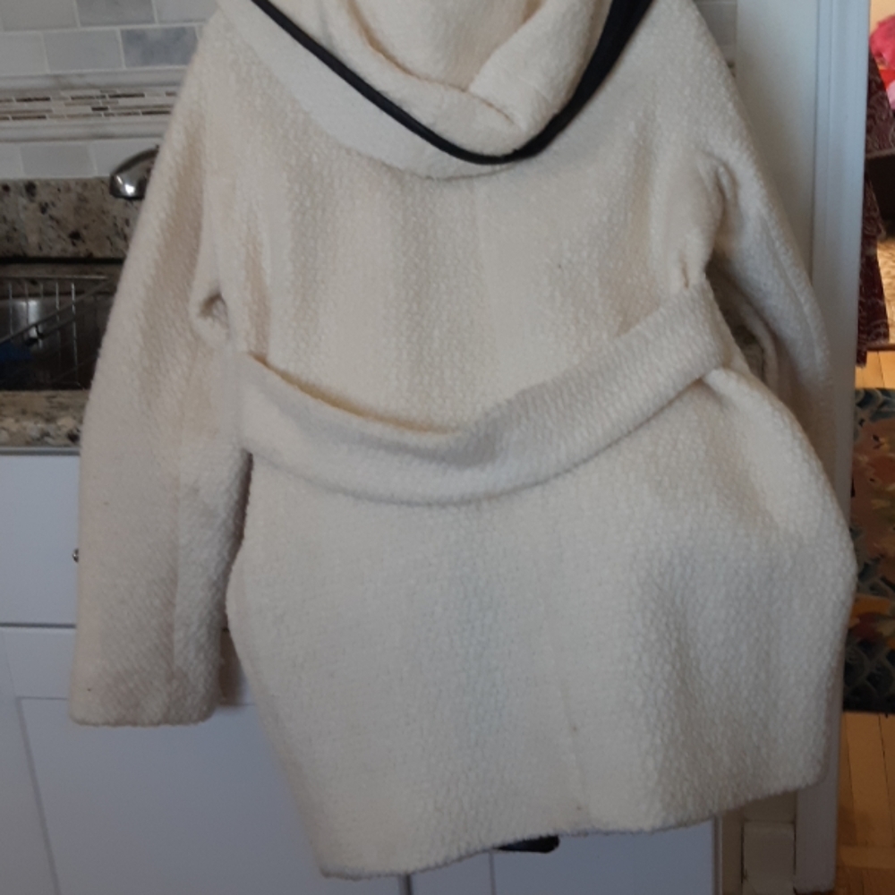 Coat small